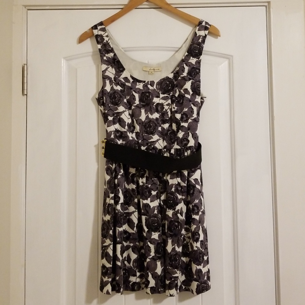 🆕👗 NWT Forever 21 Floral Knee-Length Dress